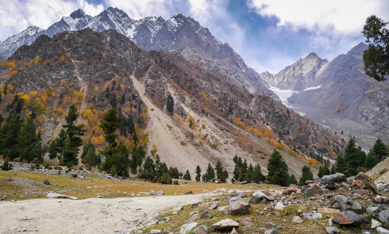 Trekking w Naltar Valley Pakistan